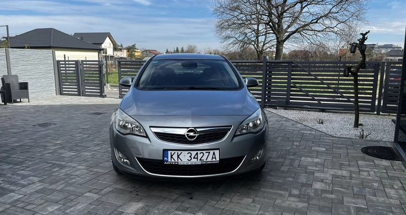 Opel Astra cena 23300 przebieg: 252432, rok produkcji 2010 z Olsztyn małe 79